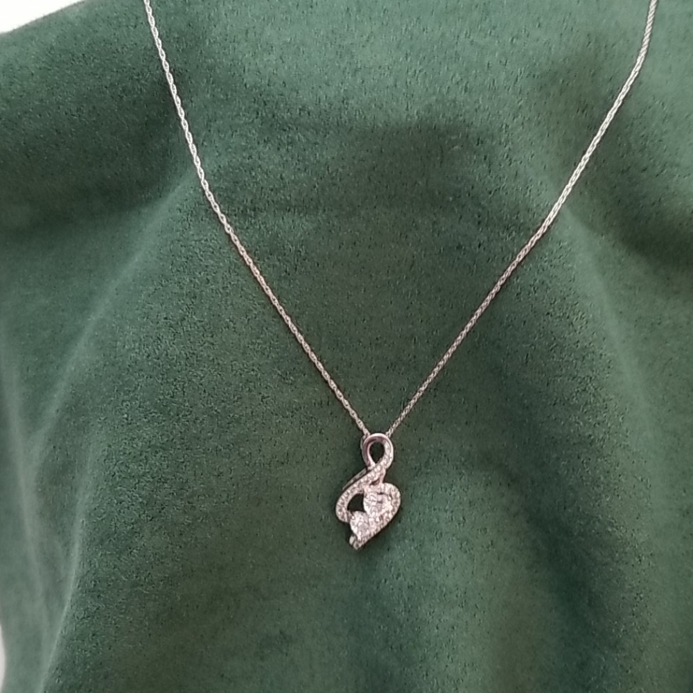 Sterling silver pendant and chain - Picture 5 of 9